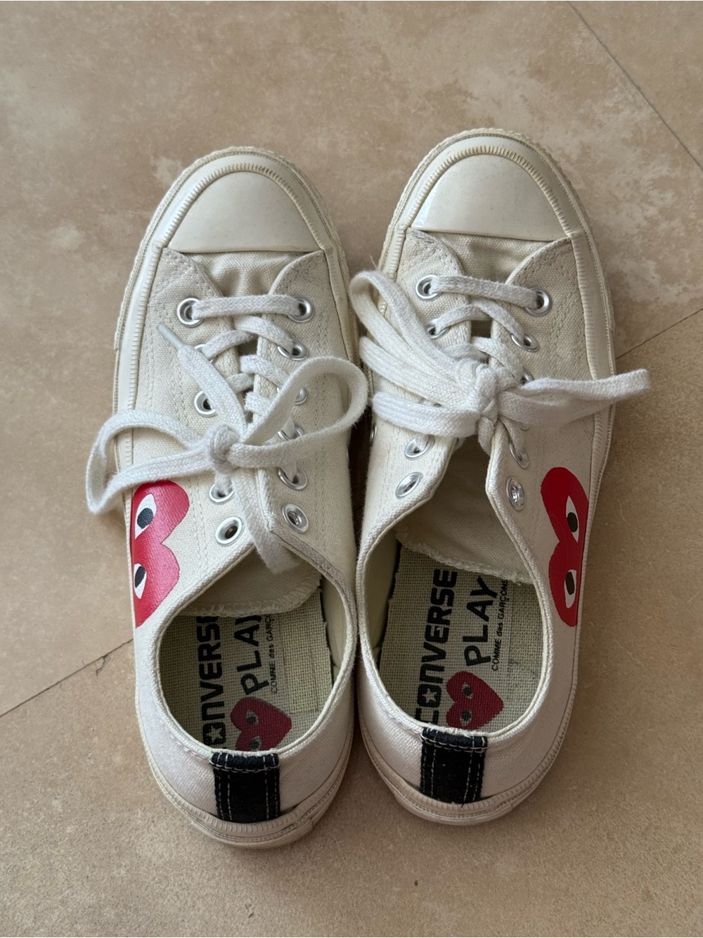 Comme des Garcons PLAY White Canvas Low-Top Sneakers with Red Heart - Picture 2 of 9